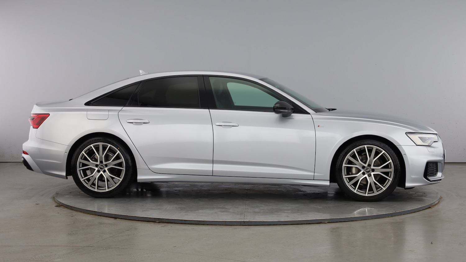 Used Audi A6 Saloon 2023 for sale - 77639424: Photo 4