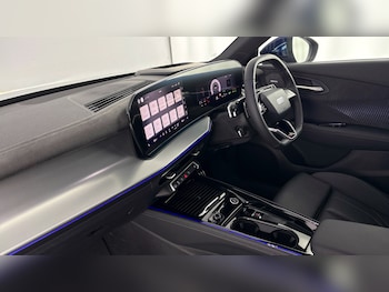 Used Audi Q3 2025 for sale - 77735968: Photo