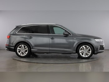 Used Audi Q7 2023 for sale - 76664810: Photo