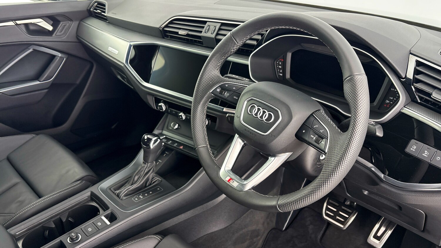 Used Audi Q3 2025 for sale - 77602384: Photo 6