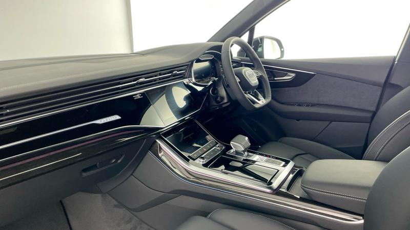 Used Audi Q7 2025 for sale - 77336026: Photo 2