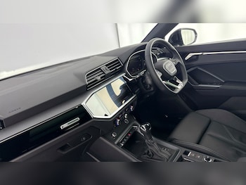 Used Audi Q3 2025 for sale - 78360400: Photo