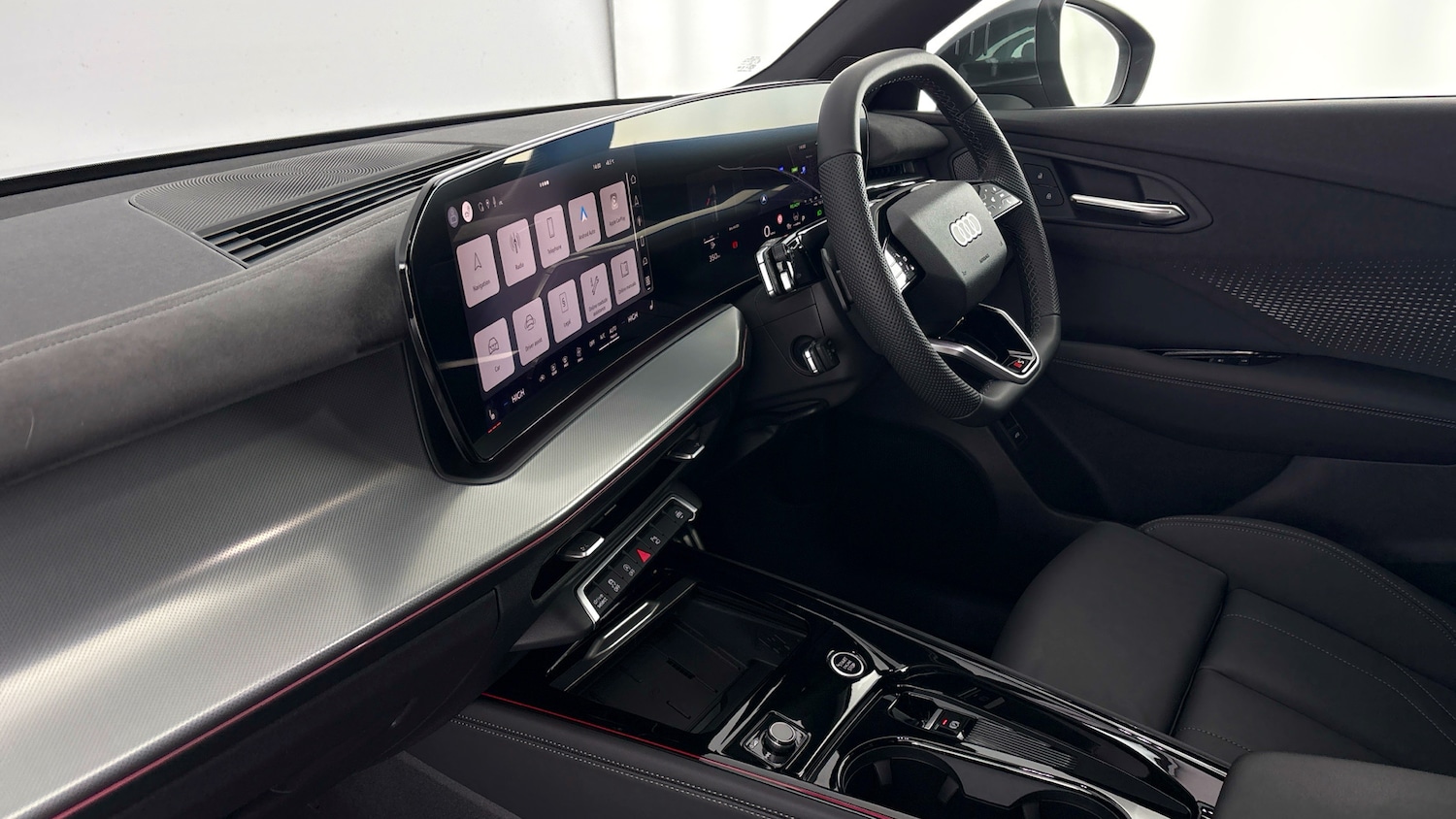 Used Audi Q3 2025 for sale - 77639432: Photo 2