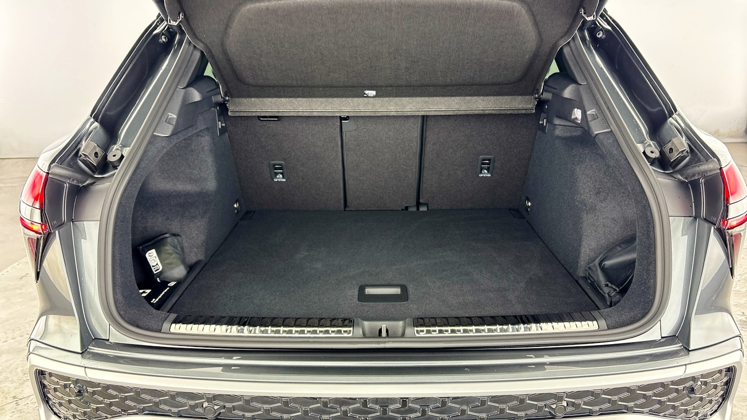 Used Audi Q3 2025 for sale - 77639432: Photo 33