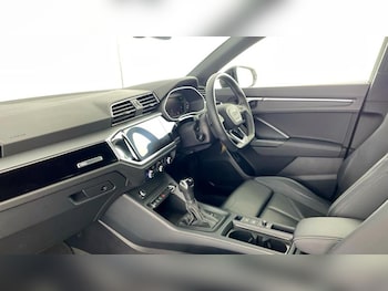 Used Audi Q3 2024 for sale - 75084363: Photo