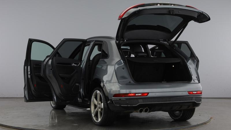 Used Audi Q3 2018 for sale - 76436317: Photo 11