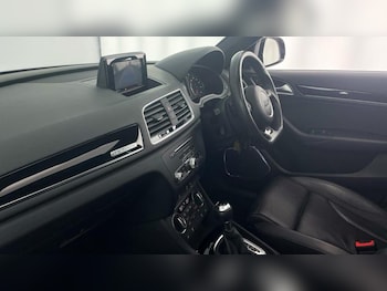 Used Audi Q3 2018 for sale - 76436317: Photo