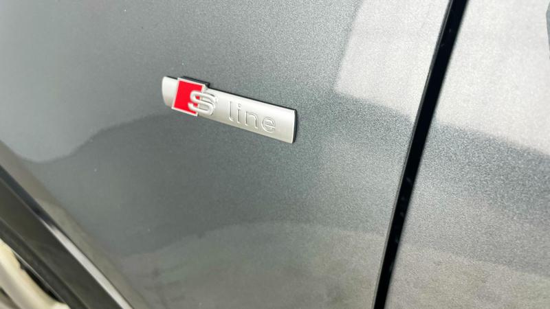 Used Audi Q3 2018 for sale - 76436317: Photo 44