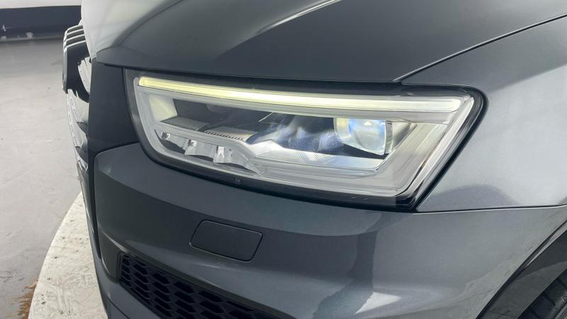 Used Audi Q3 2018 for sale - 76436317: Photo 46