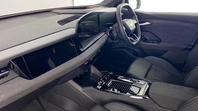 Used Audi Q6 e-tron 2025 for sale - 75766960: Photo 2