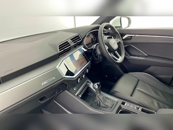 Used Audi Q3 2025 for sale - 76494544: Photo