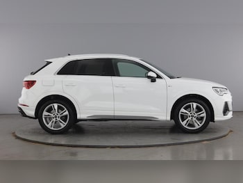 Used Audi Q3 2025 for sale - 76494544: Photo