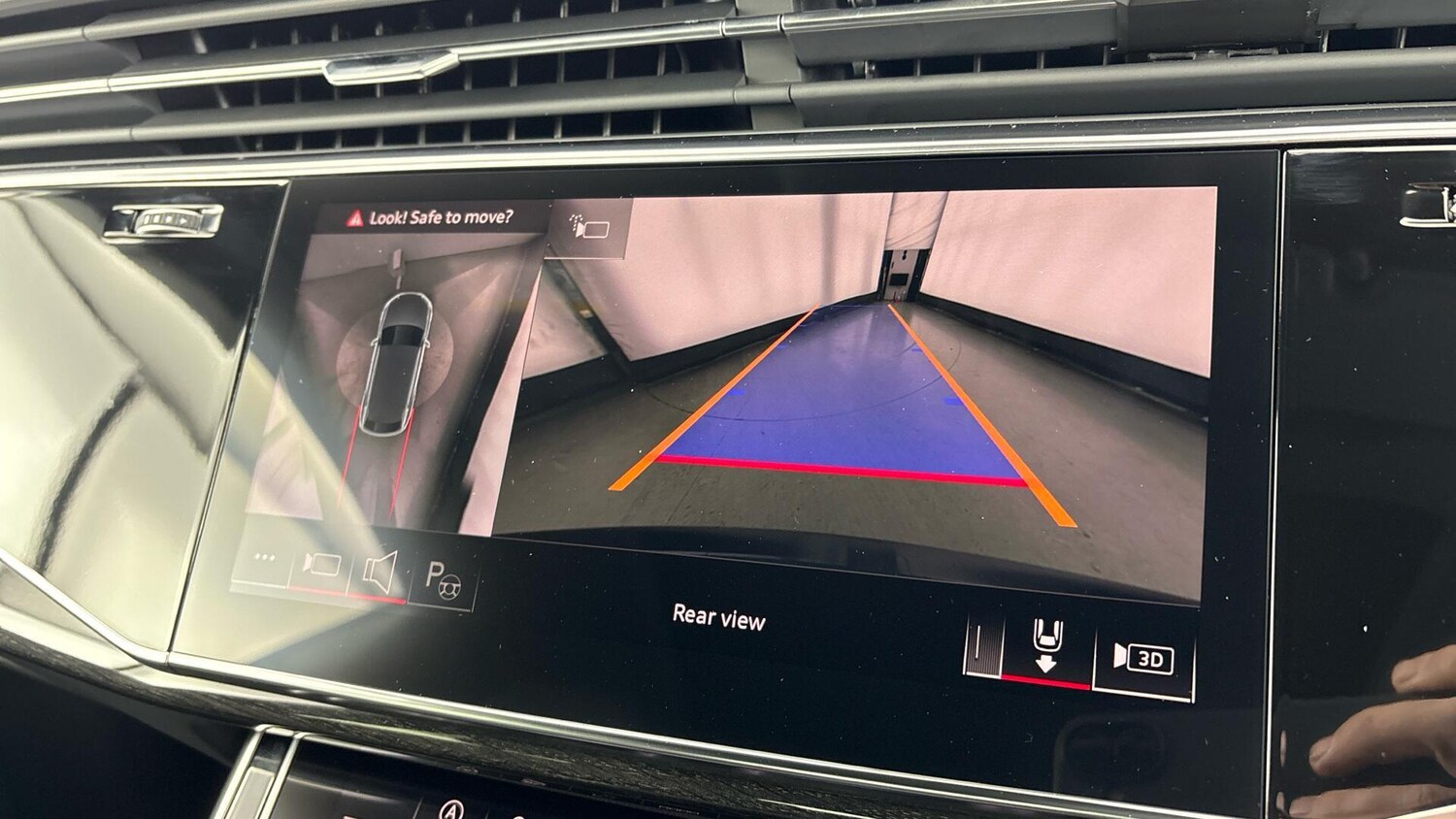 Used Audi Q8 for sale - 77760898: Photo 32