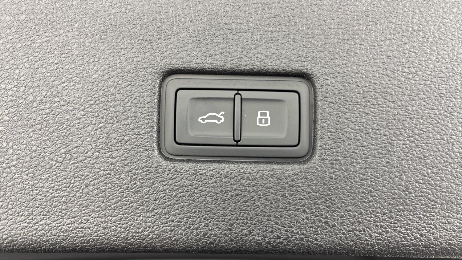 Used Audi Q8 for sale - 77760898: Photo 41