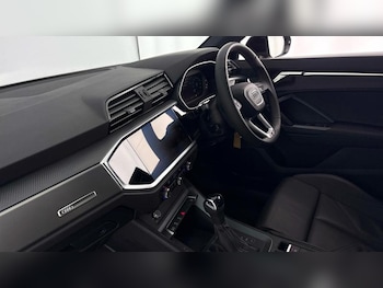 Used Audi Q3 2025 for sale - 77159216: Photo