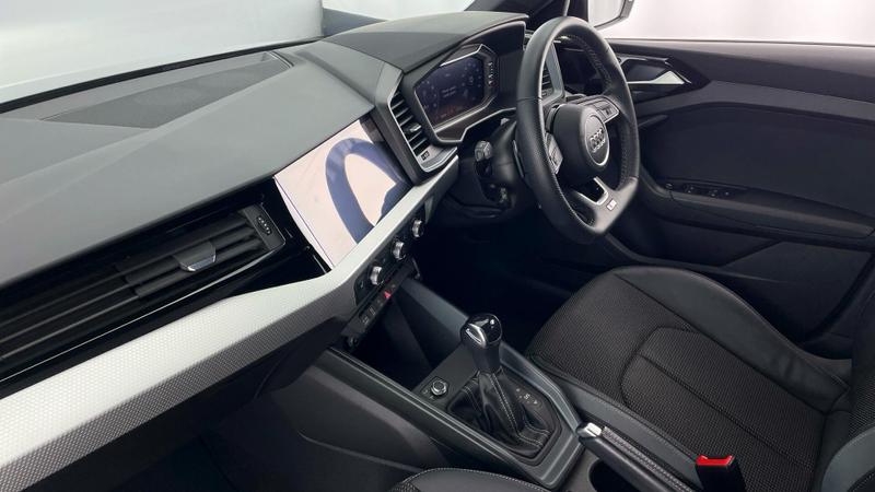 Used Audi A1 2023 for sale - 75946940: Photo 2