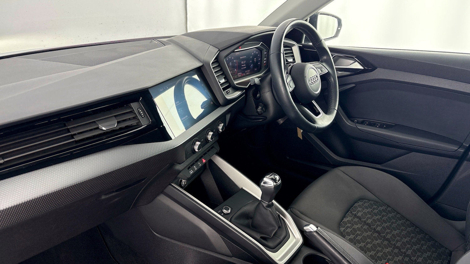 Used Audi A1 2020 for sale - 77640831: Photo 2