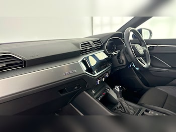 Used Audi Q3 2023 for sale - 78145966: Photo