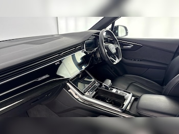 Used Audi Q7 2023 for sale - 78605186: Photo