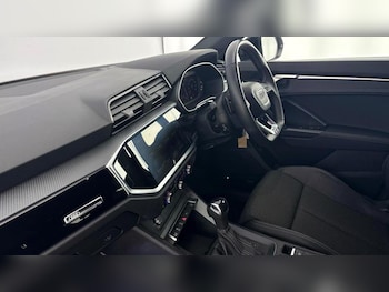 Used Audi Q3 2023 for sale - 77013735: Photo