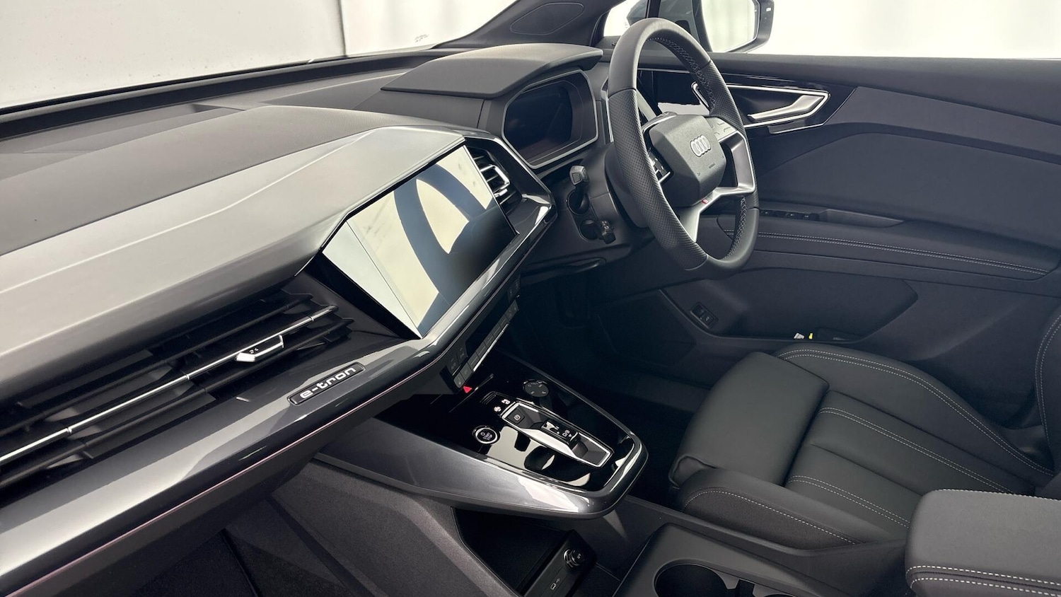 Used Audi Q4 e-tron for sale - 77603166: Photo 2