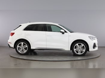 Used Audi Q3 2023 for sale - 78621213: Photo