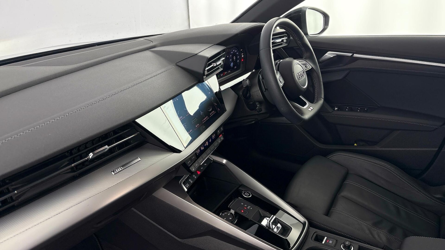 Used Audi A3 2023 for sale - 77603855: Photo 2