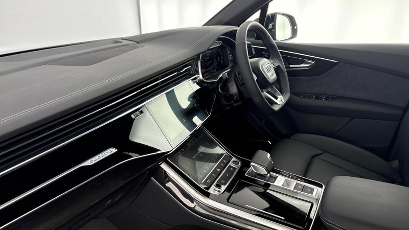 Used Audi Q7 for sale - 77462448: Photo 2