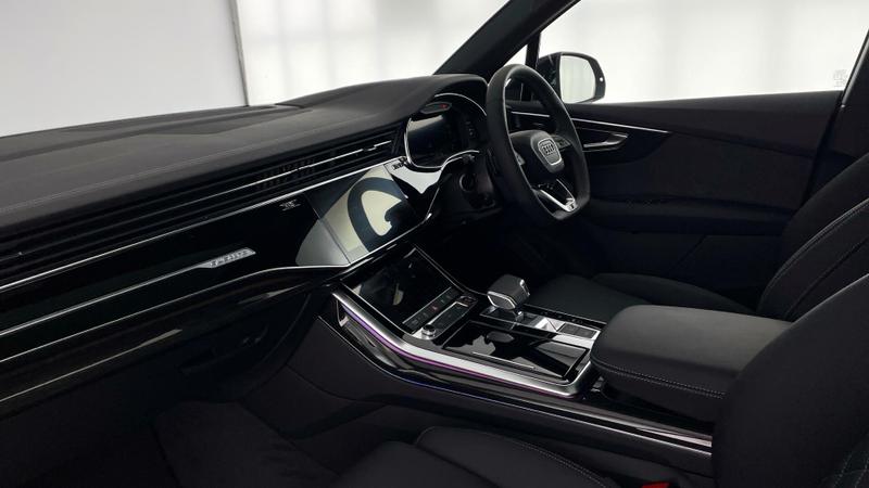 Used Audi SQ7 2025 for sale - 76449295: Photo 2