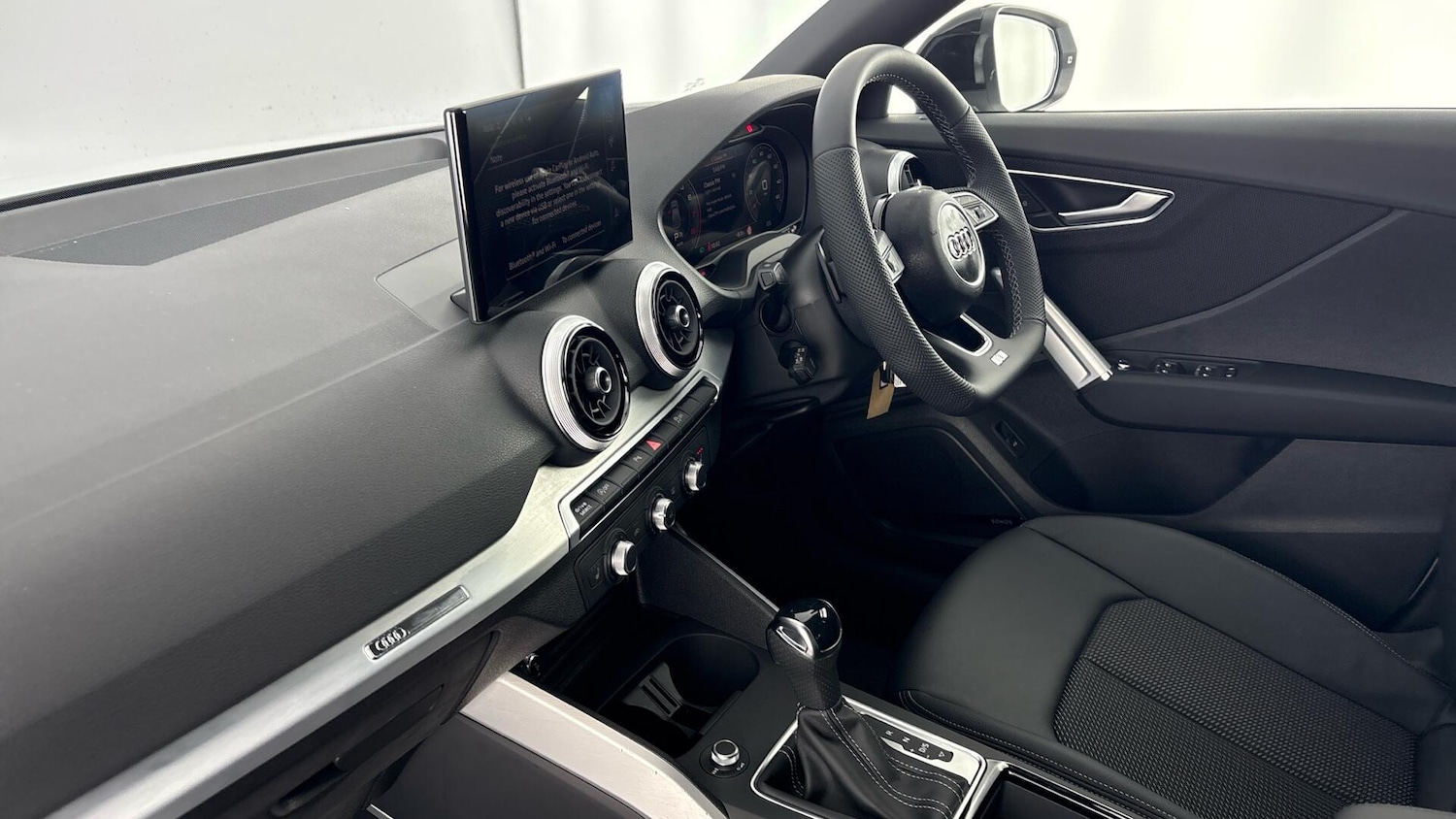 Used Audi Q2 for sale - 77603073: Photo 2