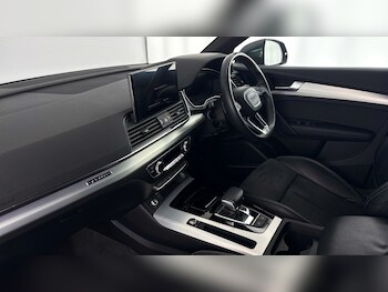 Used Audi Q5 2023 for sale - 77997700: Photo