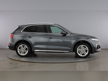 Used Audi Q5 2023 for sale - 77997700: Photo