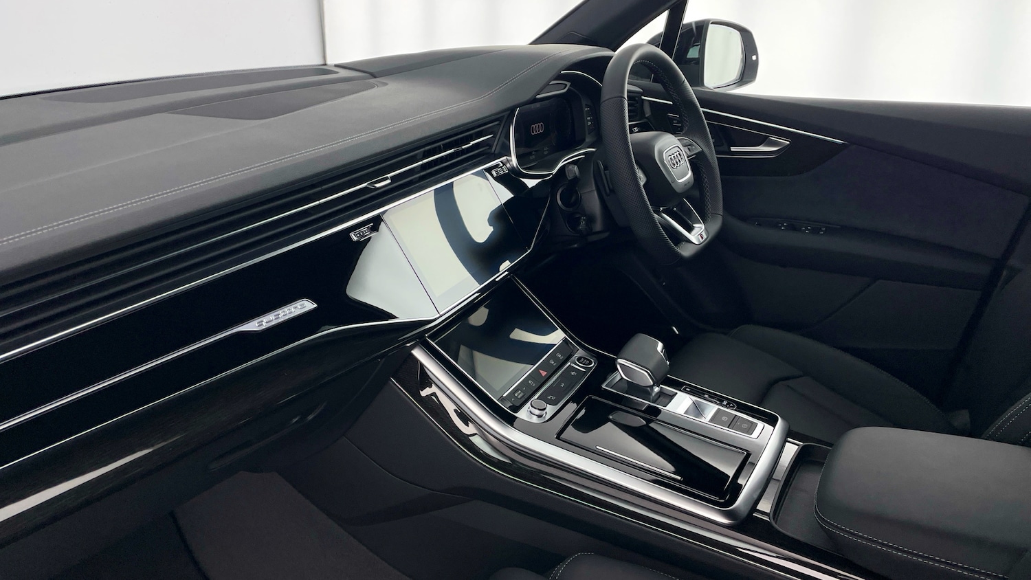 Used Audi Q7 2025 for sale - 78202246: Photo 2