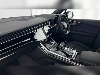 Used Audi Q7 2025 for sale - 78202246: Photo