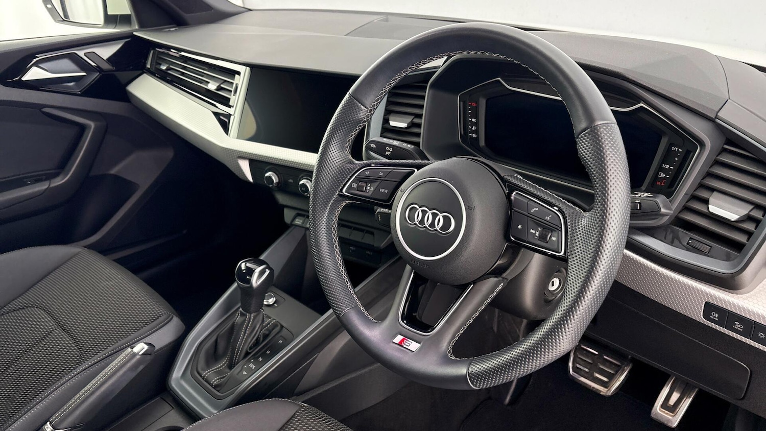 Used Audi A1 2023 for sale - 77515709: Photo 6