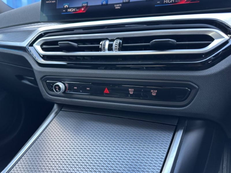 Used BMW 3 Series 2024 for sale - 77127670: Photo 32