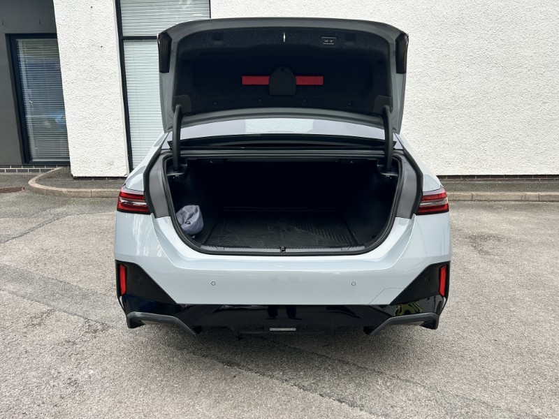 Used BMW i5 2025 for sale - 77116184: Photo 12