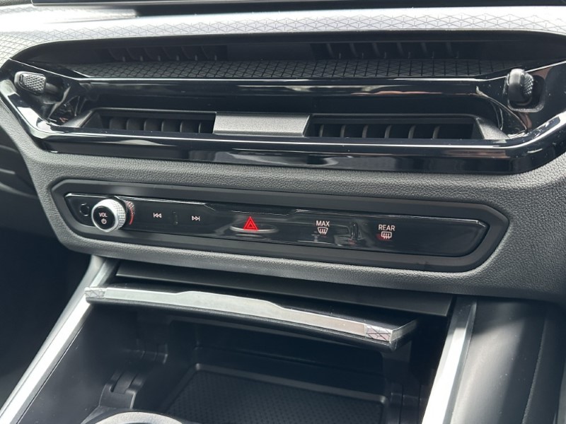 Used BMW 3 Series 2025 for sale - 77619359: Photo 23