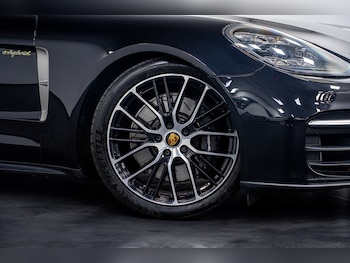 Used Porsche Panamera 2023 for sale - 76280530: Photo 4