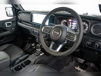 Used Jeep Wrangler 2024 for sale - 76206717: Photo 2