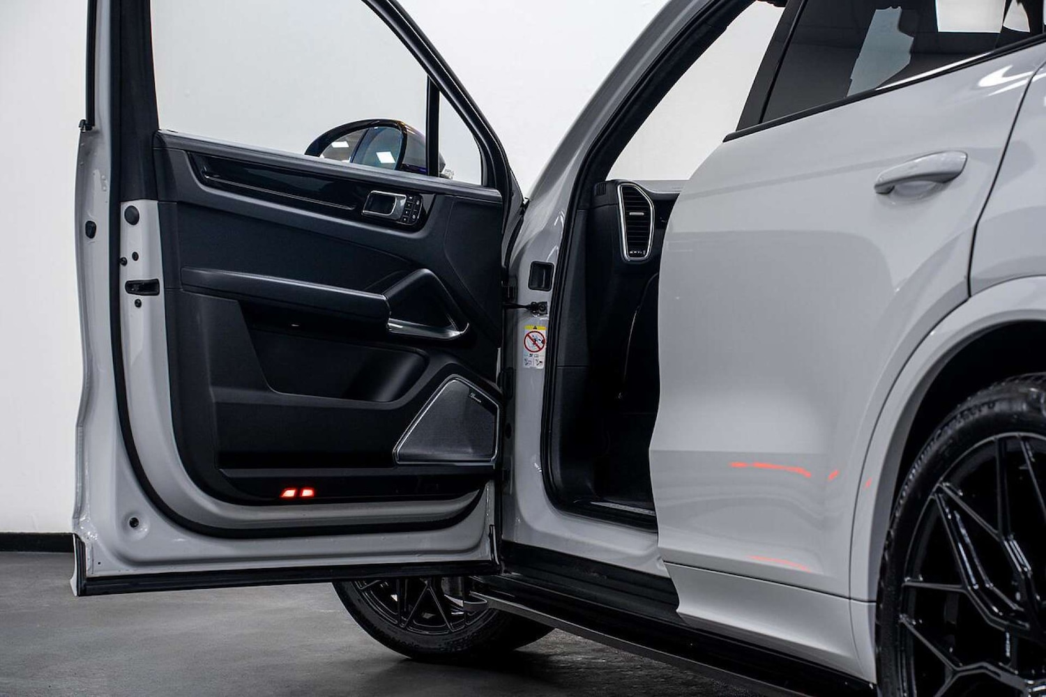 Used Porsche Cayenne 2021 for sale - 77406671: Photo 6