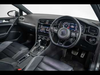 Used Volkswagen Golf 2018 for sale - 74795156: Photo