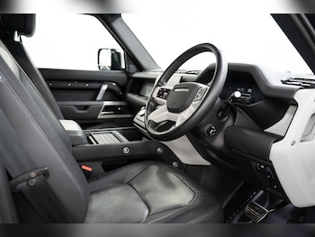 Used Land Rover Defender 110 2024 for sale - 79227890: Photo