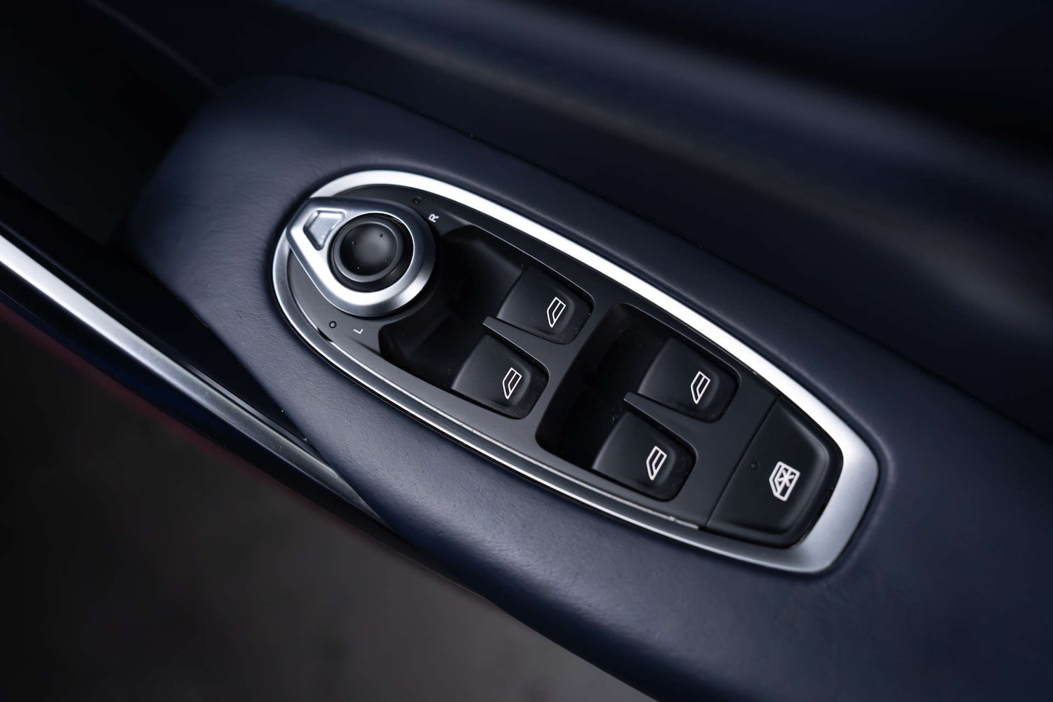 Used Aston Martin DBX 2023 for sale - 77590627: Photo 14