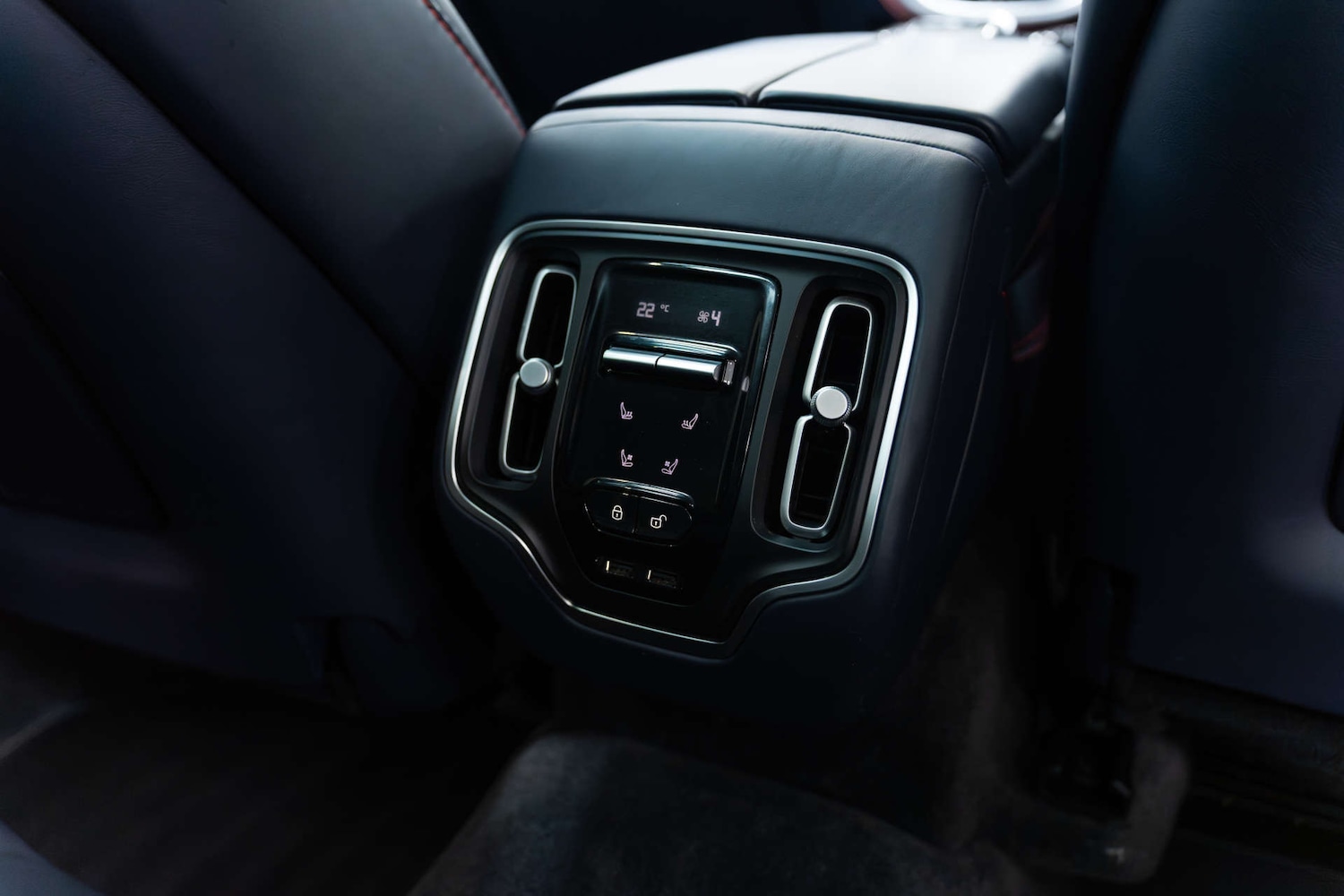 Used Aston Martin DBX 2023 for sale - 77590627: Photo 38