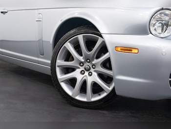 Used Jaguar XJ 2007 for sale - 79434869: Photo
