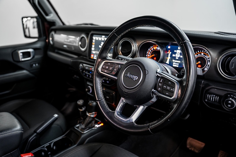 Used Jeep Wrangler 2022 for sale - 76910688: Photo 2