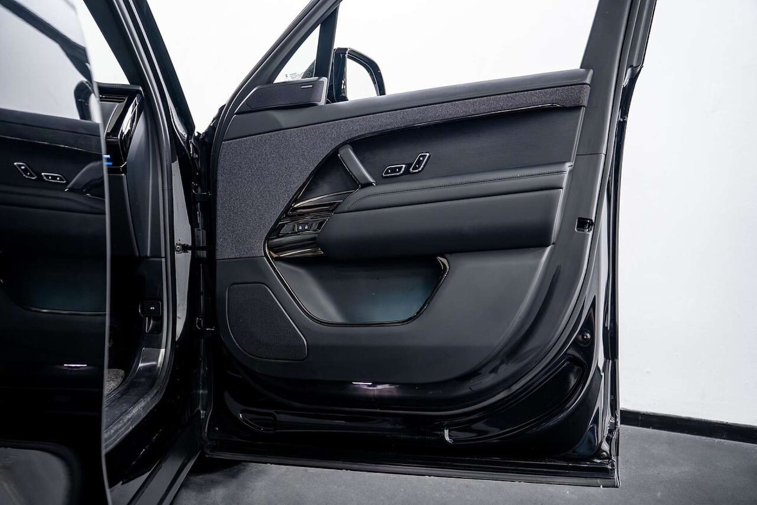 Used Land Rover Range Rover Sport 2024 for sale - 77406669: Photo 9