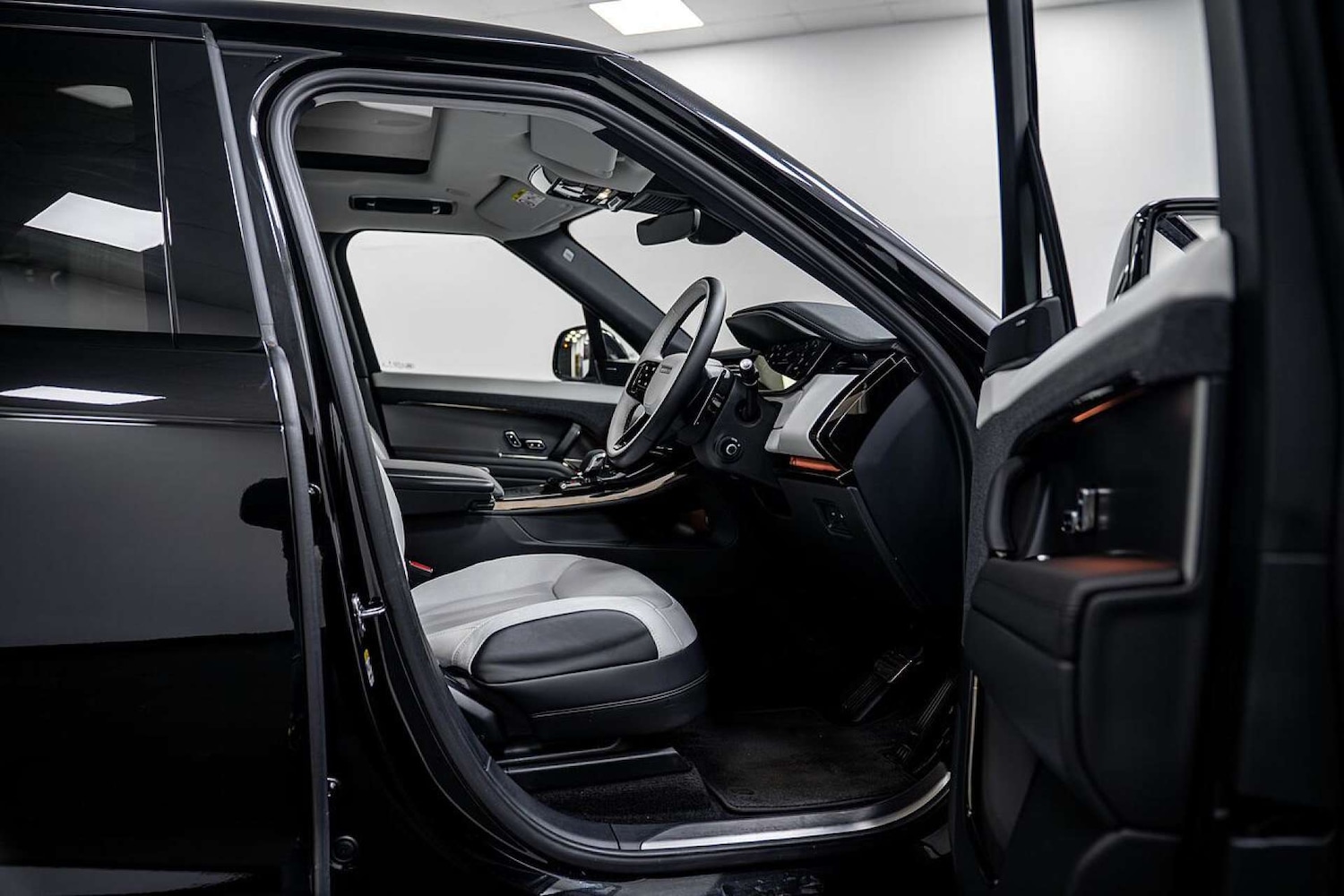 Used Land Rover Range Rover Sport 2024 for sale - 77406623: Photo 28