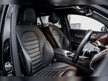 Used Mercedes-Benz EQC 2021 for sale - 77213077: Photo